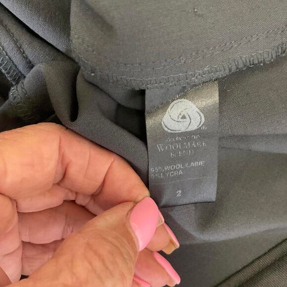 Elie Tahari Women's Size 2 Charcoal Grey Black Wool Blend Pleated Dress Pants - Picture 10 of 13